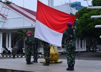 Bendera Merah Putih Berkibar, Prajurit Mako Kormar Perteguh Loyalitas