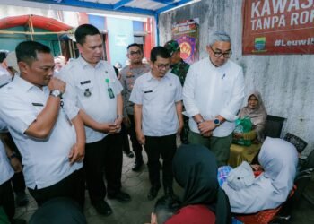 Siskamling Siaga Bencana, Farhan Soroti Penanganan Sampah Menahun di Babakan Ciparay