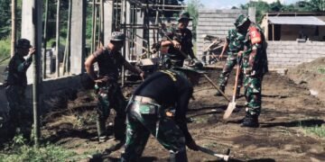 Danramil 1310-01/Bitung Turun Tangan Lakukan Perataan Tanah Pembangunan Gerai KDMP Manembo Nembo Atas
