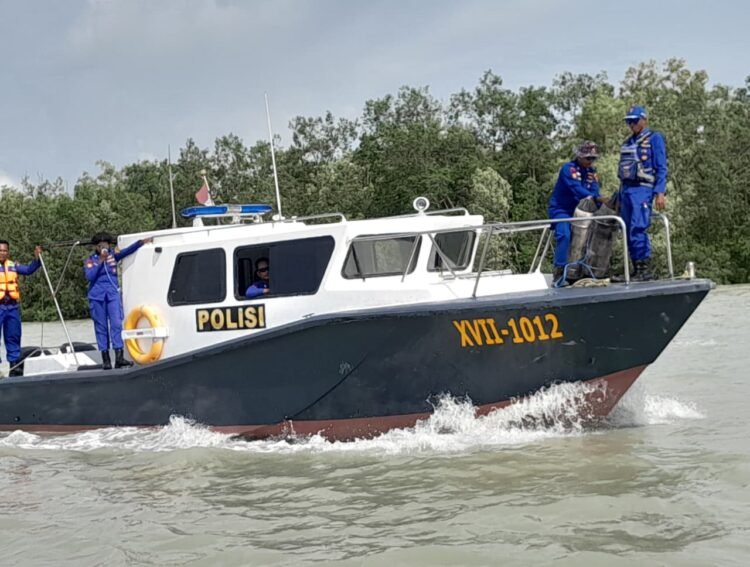 Hari Ketiga Operasi Gabungan, Pencarian 6 ABK KM Bintang Laut Terkendala Cuaca Buruk