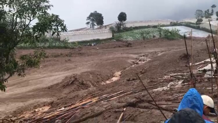Bencana Longsor Terjadi Di Kaki Gunung Burangrang Kab. Bandung Barat