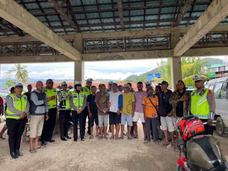 Hari Ke-6 Operasi Ketupat Cartenz 2026, Polda Papua Intensifkan Patroli di Jalur Rawan dan Pusat Keramaian Entrop