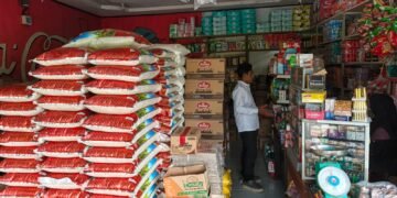 Polres Waropen Pantau Harga Beras di Retail Modern dan Pasar Tradisional