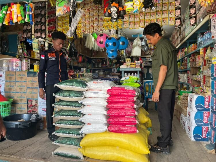 Polres Jayawijaya Pantau Harga Beras di Retail Modern dan Pasar Pootikelek