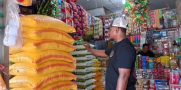 Polres Jayawijaya Pantau Harga Beras di Retail Modern dan Pasar Pootikelek