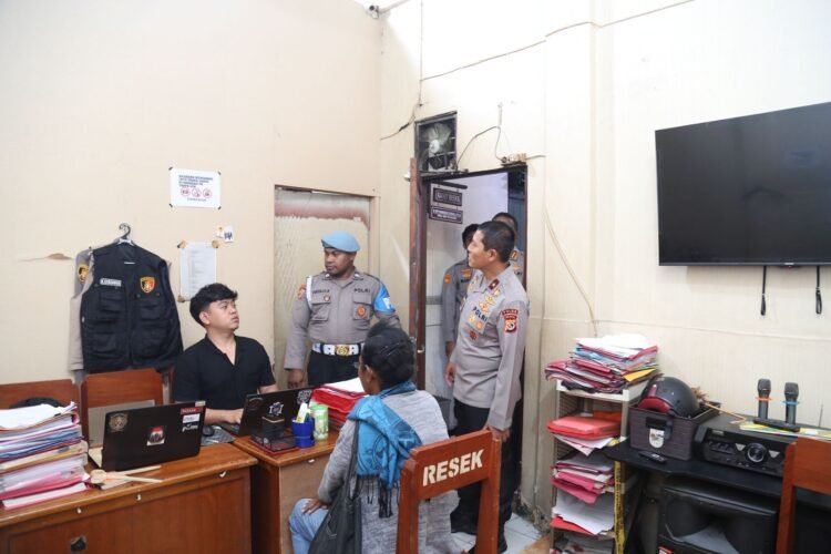 Wakapolda Papua Perkuat Pengawasan Internal, Pastikan Fasilitas dan Pelayanan Polresta Jayapura Kota Optimal