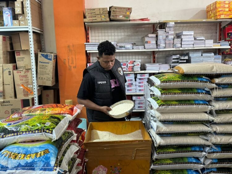 Polres Jayawijaya Lakukan Pengecekan Harga Beras di Retail Modern dan Pasar Tradisional Wamena