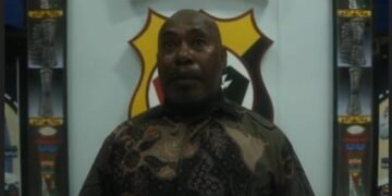 Kapolda Papua Terima Aspirasi Ondofolo Yobeh, Siap Bantu Perbaikan Jembatan dan Dukung Festival Kampung
