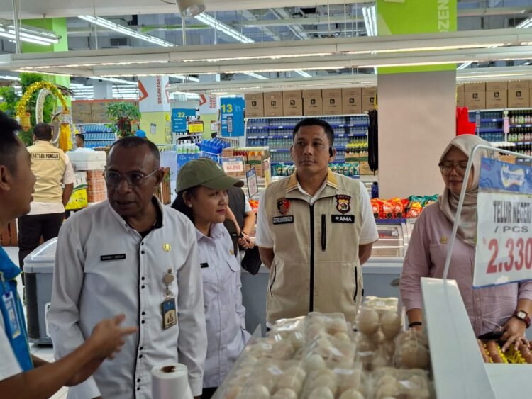 Satgas Saber Pangan Polda Papua Sidak Pasar Hamadi dan Hypermart Jayapura
