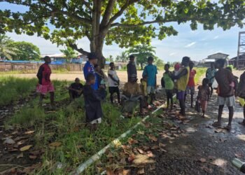 Polisi RW Sat Polairud Polres Merauke Perkuat Kemitraan Kamtibmas Melalui Sambang Warga di Kampung Wogekel