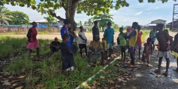 Polisi RW Sat Polairud Polres Merauke Perkuat Kemitraan Kamtibmas Melalui Sambang Warga di Kampung Wogekel