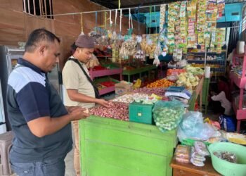 Sat Reskrim Polres Keerom Pastikan Harga Sembako Tetap Stabil