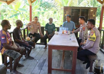 Kapolres Sarmi Kunjungi Polsek Tor Atas, Serap Aspirasi Tokoh Adat dan Kepala Kampung