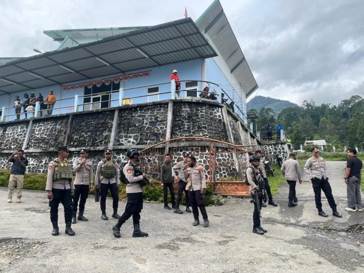 Sentuhan Humanis Polres Tolikara, Hadirkan Keamanan dan Kedekatan di Tengah Warga
