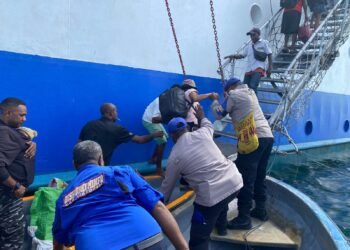 Polres Tolikara Gelar Patroli Minggu Pagi, Jaga Keamanan dan Kenyamanan Warga Beribadah