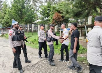 Polres Tolikara Gelar Patroli Minggu Pagi, Jaga Keamanan dan Kenyamanan Warga Beribadah