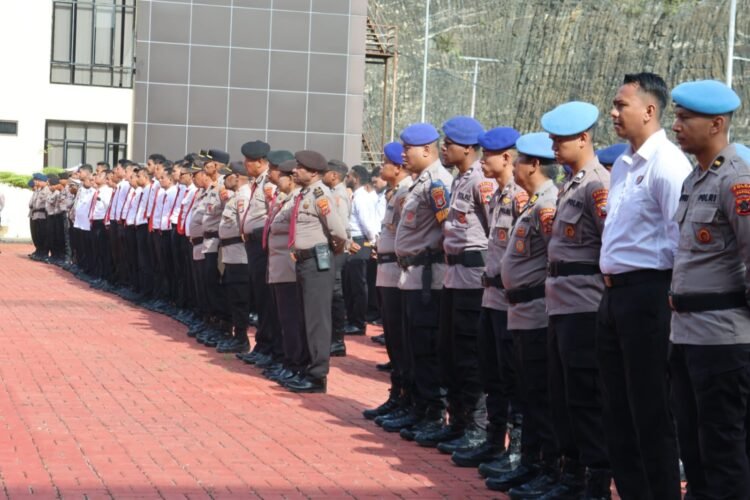Polres Tolikara Gelar Patroli Minggu Pagi, Jaga Keamanan dan Kenyamanan Warga Beribadah