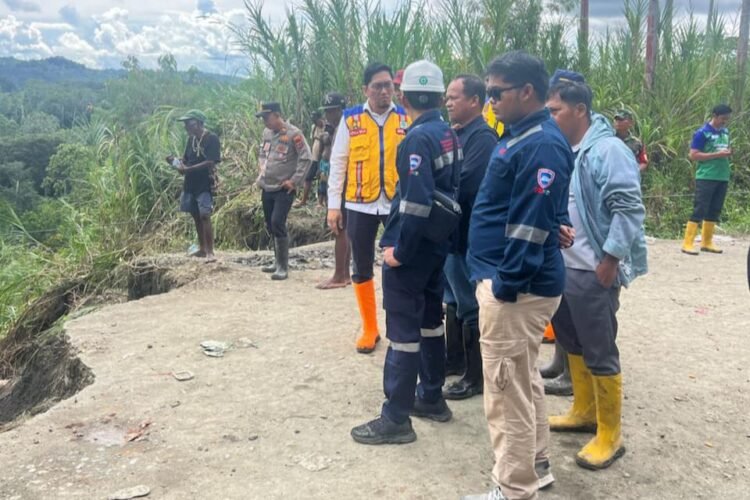 Polres Keerom dan Kementerian PUPR Tinjau Longsor di Jalur Trans Papua, Jalan Alternatif Segera Dibangun 