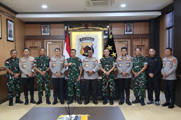 Audiensi Kapolda Papua Bersama Pangdam XVII/Cenderawasih Perkuat Sinergitas TNI–Polri