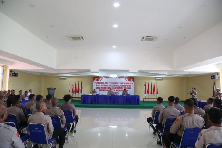 Wakapolda Papua Buka Program Pembinaan dan Pemulihan Profesi bagi Personel Pelanggar Disiplin dan Kode Etik 