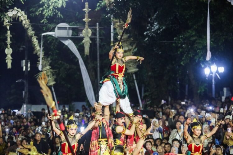 Kirab Milangkala Tatar Sunda, Nuansa Budaya Semarakkan Bandung