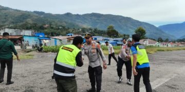 Senyum, Sapa, Salam: Regu Siaga I Polres Tolikara Hadir Jaga Kamtibmas di Kota Karubaga