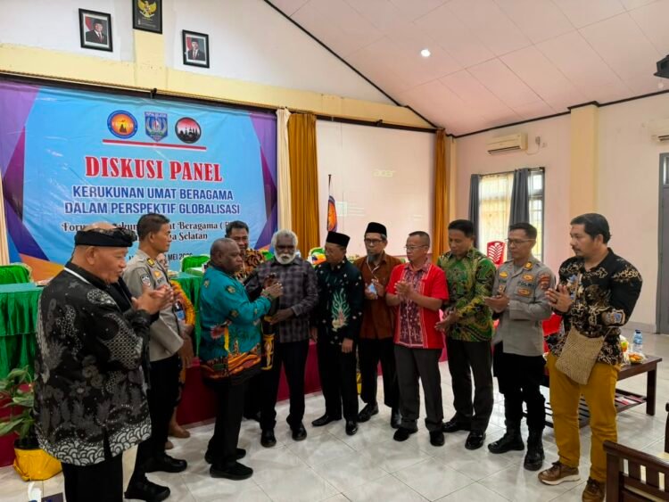 Perkuat Toleransi di Era Globalisasi, Kasat Binmas Polres Merauke Hadiri Diskusi Kerukunan Umat Beragama