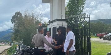 Patroli Harkamtibmas Polres Tolikara Beri Rasa Aman bagi Jemaat Gereja Ebenhaezer Karubaga