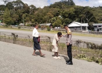Melalui Patroli Humanis, Polres Tolikara Respon Cepat Laporan Warga dan Amankan Ibadah Minggu