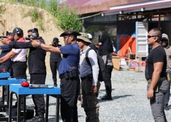 Kapolda Papua Tinjau Latihan Menembak Presisi 20 Meter, Tingkatkan Profesionalisme dan Kemampuan Personel 
