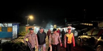 Patroli Malam Polres Tolikara Perkuat Rasa Aman Warga di Karubaga 