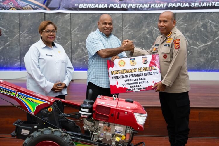 Polda Papua Terima Bantuan Alsintan dari Gubernur Papua untuk Perkuat Ketahanan Pangan