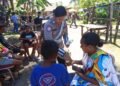 Hadir di Tengah Duka, Polres Biak Numfor Berikan Trauma Healing bagi Warga Terdampak Ledakan Kompleks Ikan Biak