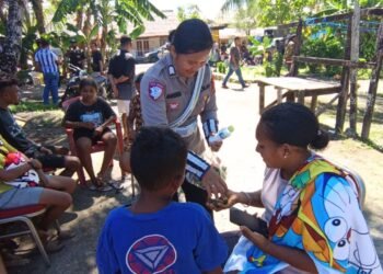 Hadir di Tengah Duka, Polres Biak Numfor Berikan Trauma Healing bagi Warga Terdampak Ledakan Kompleks Ikan Biak