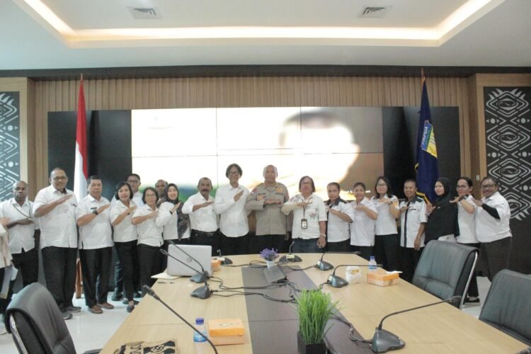 Hadirkan Rasa Aman bagi Nasabah, Personel Polres Tolikara Intensifkan Pengamanan Bank Papua