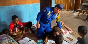 Menyapa Warga di Malam Hari, Personel Polsek Kelila Perkuat Kehadiran Polri di Tengah Masyarakat 