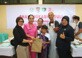 Sunat Gratis Hari Bhayangkara ke-80, Bentuk Nyata Kepedulian Polda Papua terhadap Kesehatan Anak