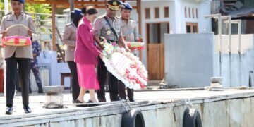 Kapolda Papua Pimpin Upacara Tabur Bunga di Laut Peringati Hari Bhayangkara ke-80 Tahun 2026