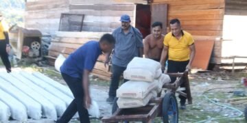 Sambut Hari Bhayangkara ke-80, Polda Papua Salurkan Bantuan Bahan Bangunan untuk Gereja GKI Ebenhezer Kayo Pulau