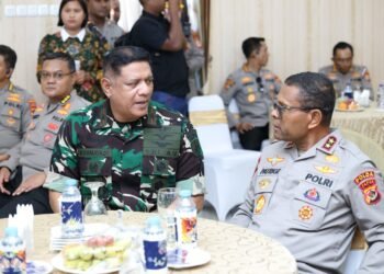 Perkuat Sinergi, Kapolda Papua Silaturahmi dan Makan Siang Bersama Danlanud Manuhua
