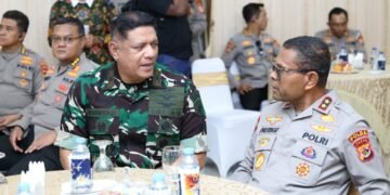 Perkuat Sinergi, Kapolda Papua Silaturahmi dan Makan Siang Bersama Danlanud Manuhua