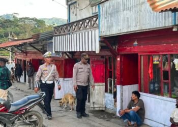 Hadir Beri Rasa Aman, Regu Siaga III Polres Tolikara Intensifkan Patroli Dialogis di Kota Karubaga