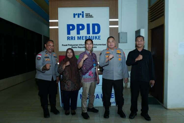 Kabid Humas Polda Papua Pererat Kolaborasi dengan Kompas dan LPP RRI Merauke