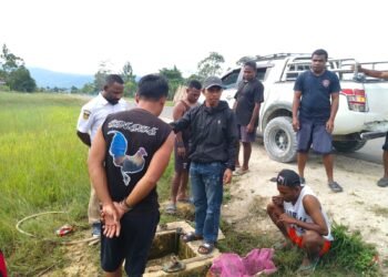 Polres Mamberamo Tengah Bersama Dinas PU Perbaiki Jaringan Pipa Air dan Sepakati Penjadwalan Distribusi Air di Jalan Warabuke
