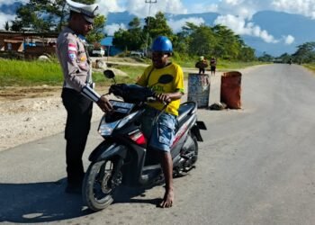 Satlantas Polres Mamberamo Tengah Tingkatkan Pelayanan melalui Strong Point Pagi