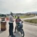 Satlantas Polres Mamberamo Tengah Gelar Strong Point Pagi, Hadir Berikan Pelayanan dan Wujudkan Kamseltibcar Lantas