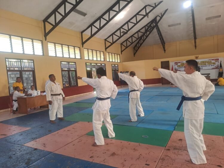 Biro SDM Polda Papua Uji Kebugaran Personel Melalui Kesamaptaan Jasmani Berkala Semester II 2026