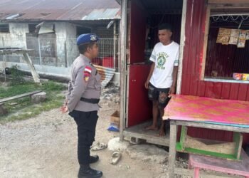 Sat Polairud Polres Biak Numfor Sambangi Dermaga Tiptop, Warga Diimbau Waspada dan Utamakan Keselamatan