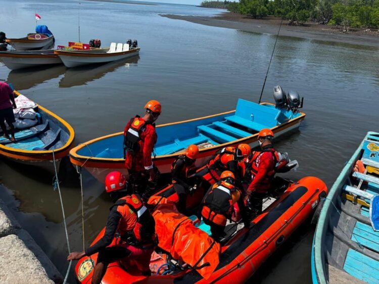 6 Hari Terombang-Ambing di Laut, 5 Korban Speedboat Hilang di Perairan Waropen Ditemukan Selamat 