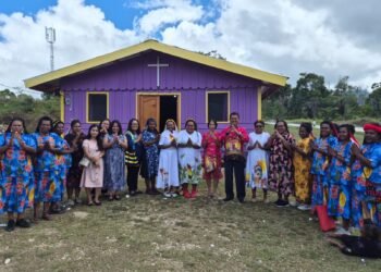 Wakapolres Mamberamo Tengah Hadiri Ibadah di Gereja St. Yusuf Kobakma, Bangun Kedekatan dengan Jemaat